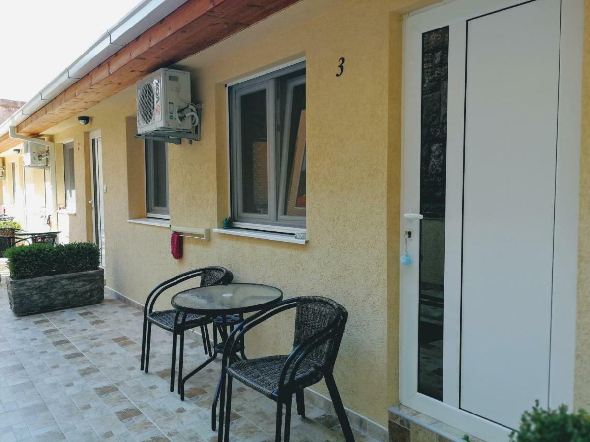 Apartments Villa Jagoda Сутоморе Экстерьер фото